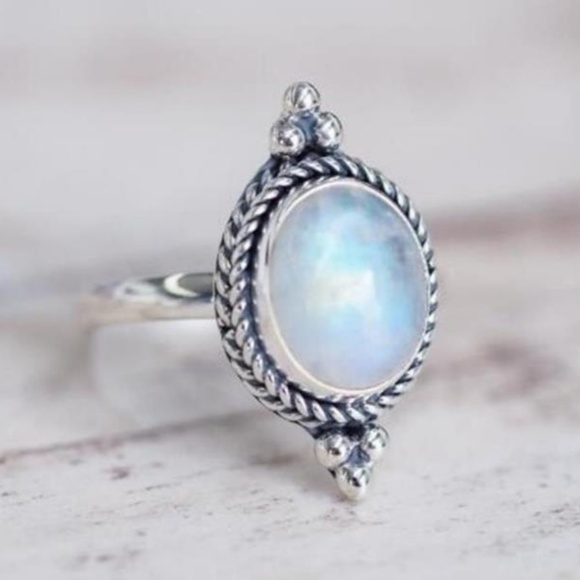 NEW 925 sterling silver moonstone ring - Picture 2 of 3